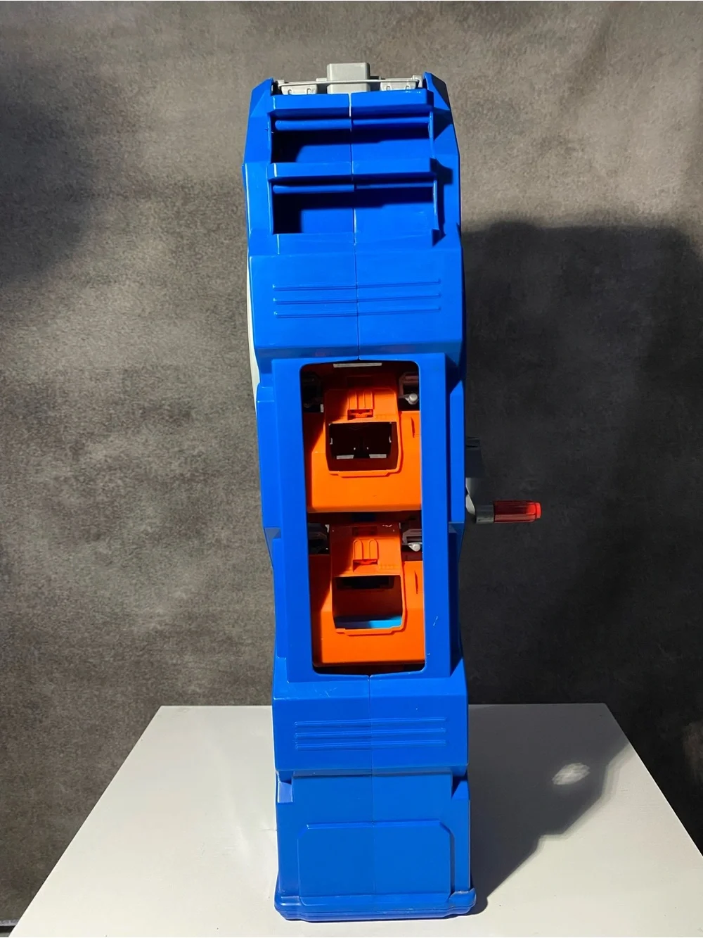 Hot Wheels Mega Garage Car Wheel Storage Tower Playset Crank Lift Blue